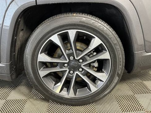 Used 2022 Jeep Grand Cherokee L Overland w/ Luxury Tech Group IV AWD/4WD image 11