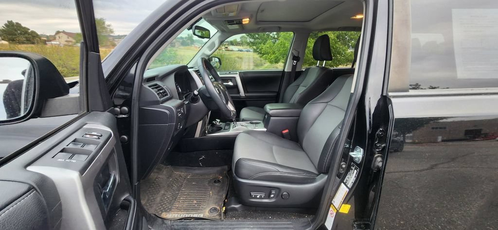 Used 2019 Toyota 4Runner SR5 Premium AWD/4WD image 3