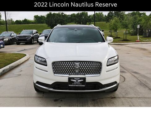 Used 2022 Lincoln Nautilus Reserve w/ Equipment Group 201A FWD image 2
