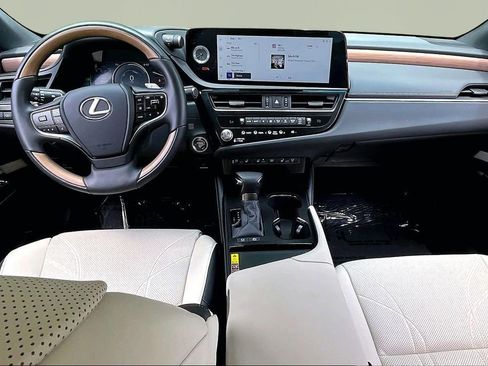 Used 2025 Lexus ES 300h w/ Technology Package FWD image 7