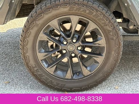 Used 2025 Jeep Gladiator Sport AWD/4WD image 10
