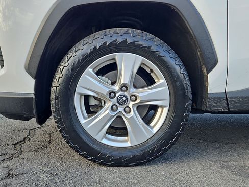 Used 2020 Toyota RAV4 XLE image 13