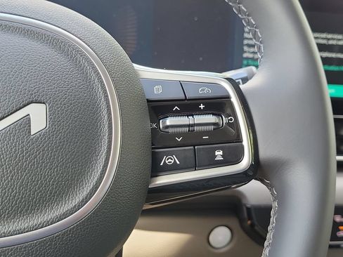 New 2026 Kia Carnival EX FWD image 12