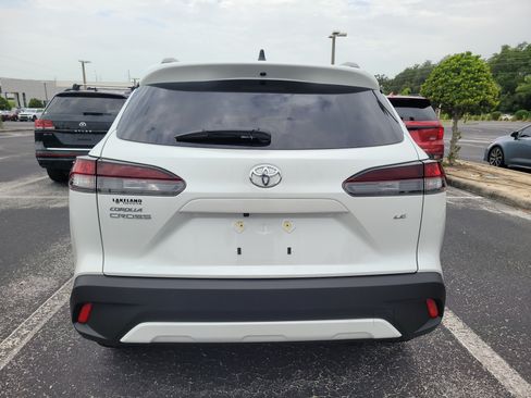 Used 2026 Toyota Corolla Cross LE FWD image 6
