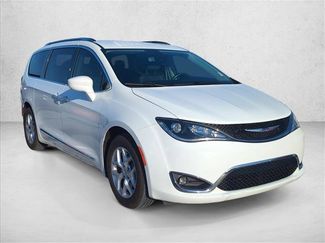 Used 2020 Chrysler Pacifica Touring-L w/ Tire & Wheel Group video 3
