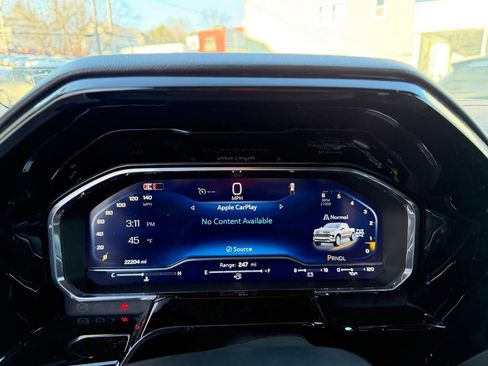 Used 2025 Chevrolet Silverado 1500 LT image 17