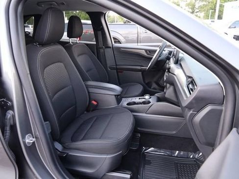 Used 2025 Ford Escape Active AWD/4WD image 26