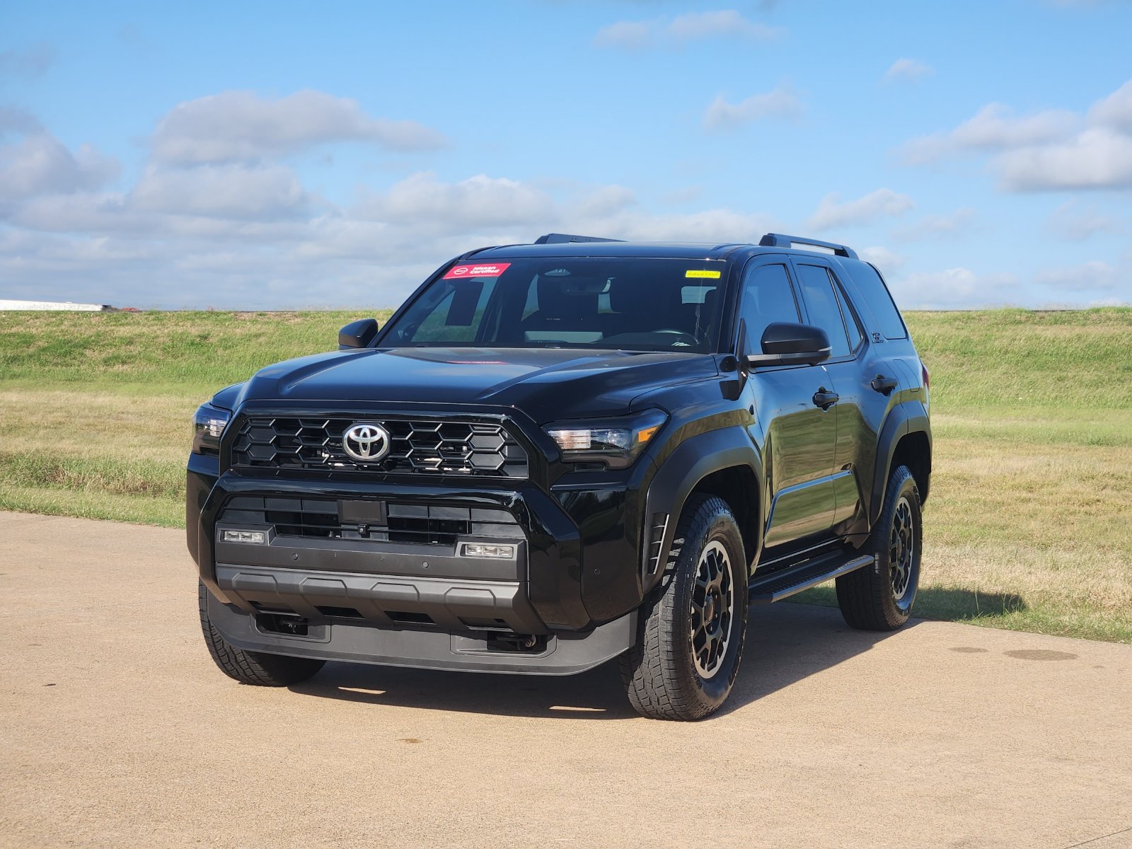 Used 2026 Toyota 4Runner TRD Off-Road Premium AWD/4WD image 2
