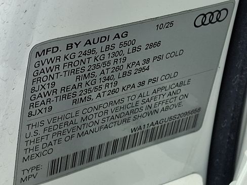 Used 2025 Audi Q5 Premium w/ Convenience Package AWD/4WD image 27