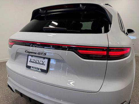 Used 2021 Porsche Cayenne GTS AWD/4WD image 28