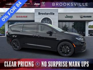 New 2026 Chrysler Pacifica Limited w/ S Appearance Package FWD video 1