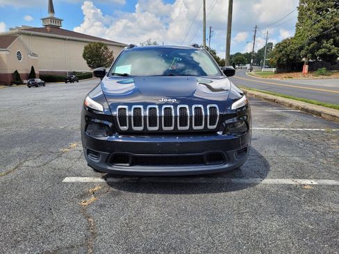 Used 2015 Jeep Cherokee Sport w/ Sport Appearance Group image 2
