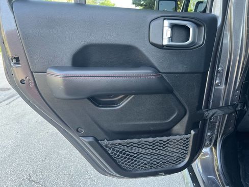 Used 2018 Jeep Wrangler Unlimited Rubicon image 17