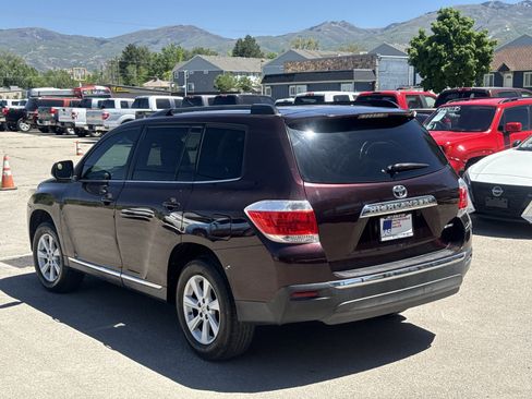 Used 2013 Toyota Highlander Plus AWD/4WD image 6