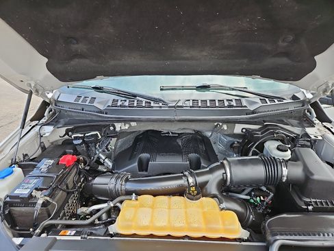 Used 2017 Ford F150 XLT w/ Equipment Group 302A Luxury AWD/4WD image 21