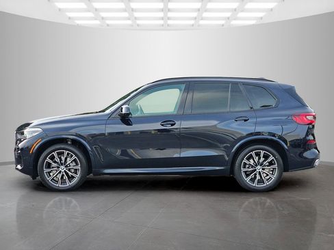 Used 2023 BMW X5 xDrive40i w/ M Sport Package image 3