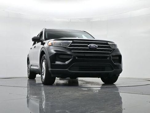 Used 2021 Ford Explorer XLT RWD image 36