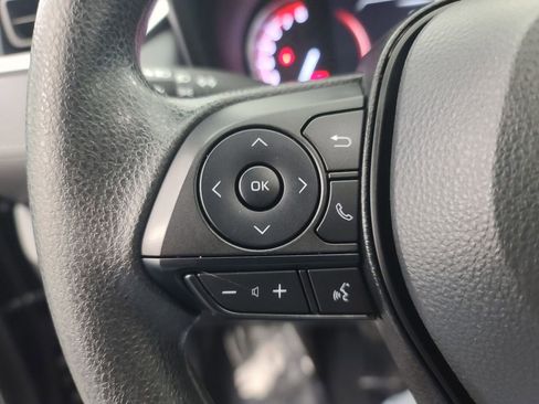 Used 2025 Toyota RAV4 XLE image 28