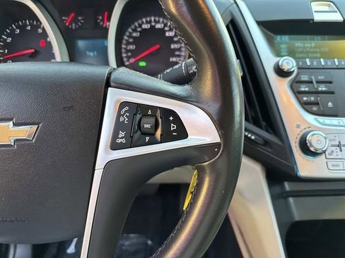 Used 2011 Chevrolet Equinox LT image 24