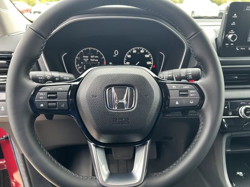 New 2025 Honda Pilot EX-L image 14