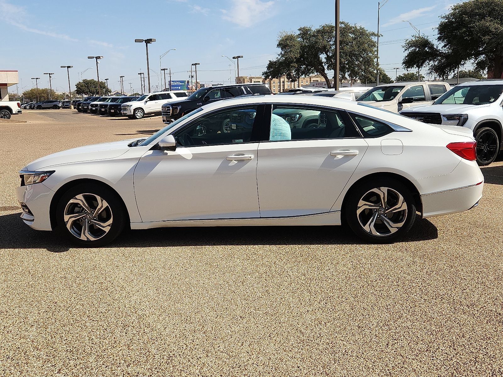 Used 2019 Honda Accord EX image 2