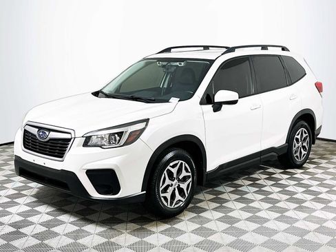 Used 2019 Subaru Forester Premium image 3