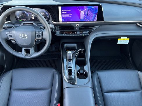 New 2026 Toyota Crown Signia image 15