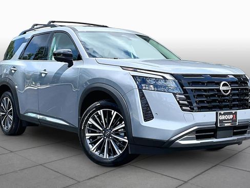 New 2026 Nissan Pathfinder Platinum w/ Cargo Package FWD image 2