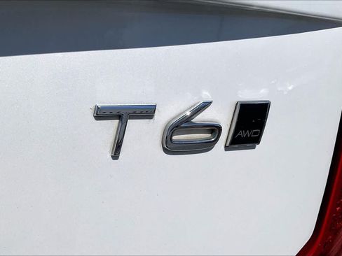 Used 2021 Volvo XC90 T6 Inscription w/ Lounge Package AWD/4WD image 10