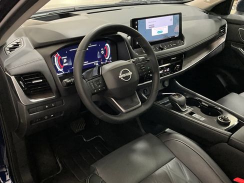Used 2025 Nissan Rogue Platinum w/ Platinum Premium Package AWD/4WD image 14