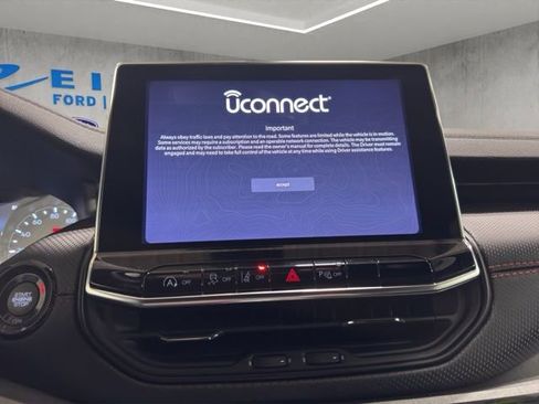 Used 2024 Jeep Compass Trailhawk w/ Trailhawk Convenience Group image 18