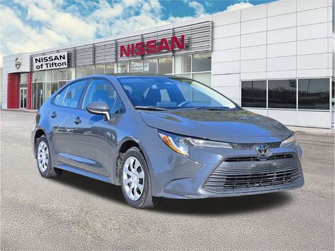 Used 2024 Toyota Corolla LE image 1