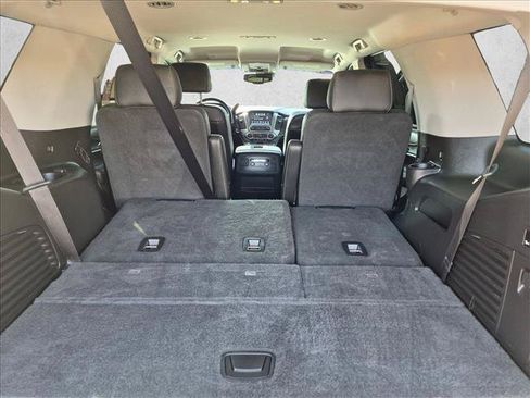 Used 2019 Chevrolet Tahoe LT w/ Luxury Package AWD/4WD image 19