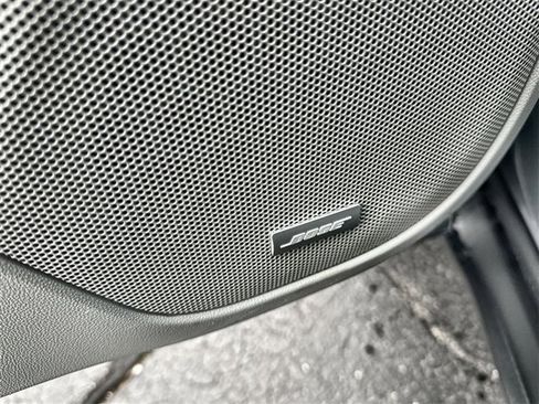 Certified 2021 GMC Acadia SLT w/ Preferred Package image 24