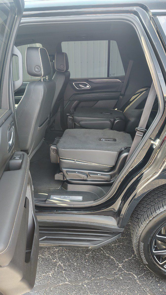 Used 2023 GMC Yukon SLT AWD/4WD image 20
