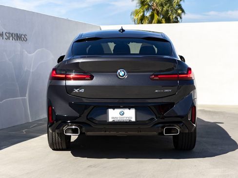 Certified 2025 BMW X4 xDrive30i image 7