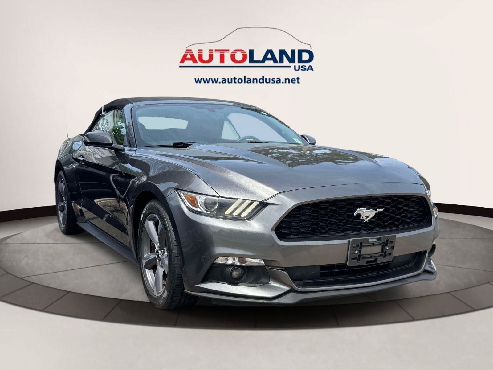 Used 2015 Ford Mustang Convertible w/ Equipment Group 051A RWD image 2