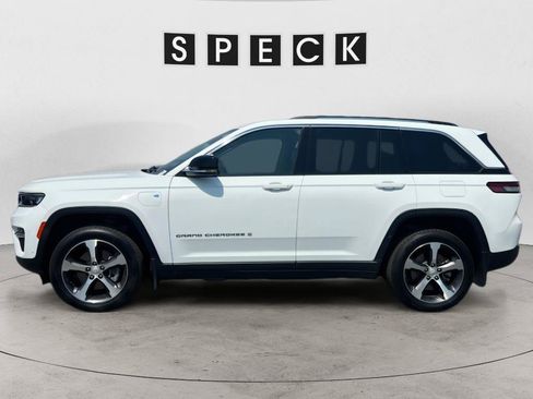 Used 2023 Jeep Grand Cherokee 4WD 4xe w/ Luxury Tech Group II image 3