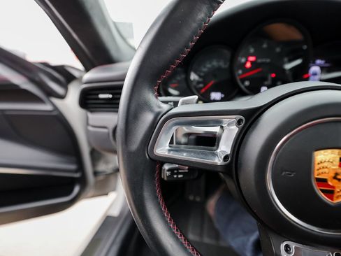 Certified 2018 Porsche 911 Carrera GTS image 17