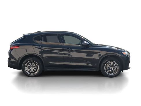 Used 2022 Alfa Romeo Stelvio Sprint AWD/4WD image 9