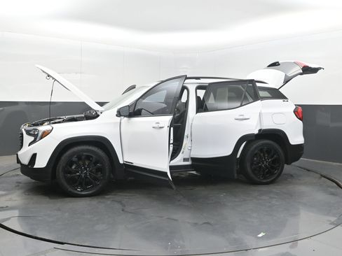Used 2020 GMC Terrain SLE w/ Driver Convenience Package FWD image 40