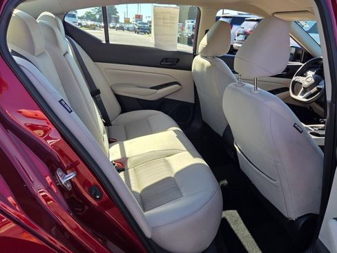 Used 2025 Nissan Altima 2.5 SV FWD image 15