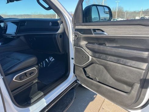 Used 2024 Jeep Wagoneer L Series II w/ Flexible Seating Group image 52