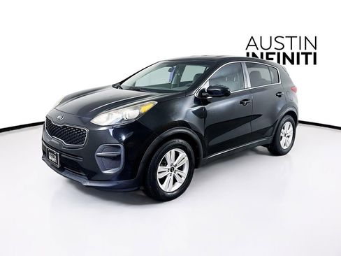 Used 2017 Kia Sportage LX w/ Option Group 012 FWD image 3