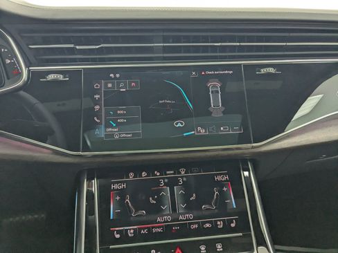 Used 2025 Audi Q8 Prestige image 15