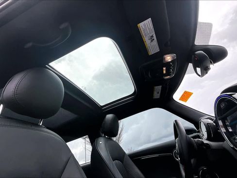 Used 2019 MINI Cooper S image 14