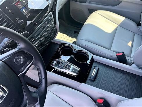 Used 2021 Honda Pilot Touring image 15
