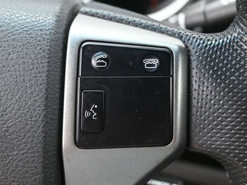 Used 2012 Toyota Tacoma 4x4 Double Cab w/ SR5 Pkg image 17