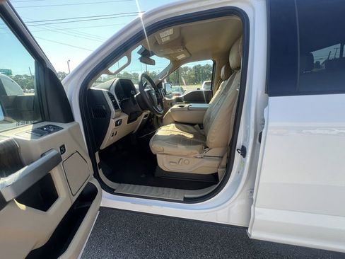 Used 2019 Ford F150 Lariat w/ FX4 Off-Road Package image 11