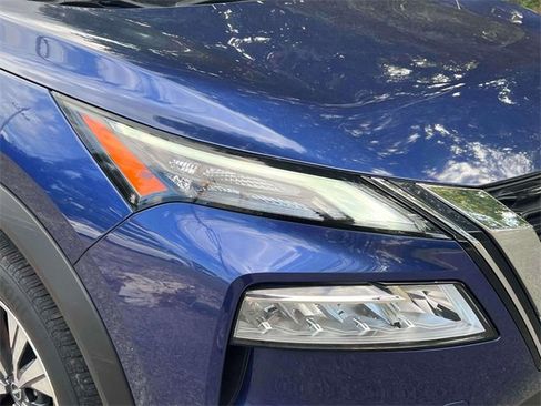 Used 2023 Nissan Rogue SV image 7